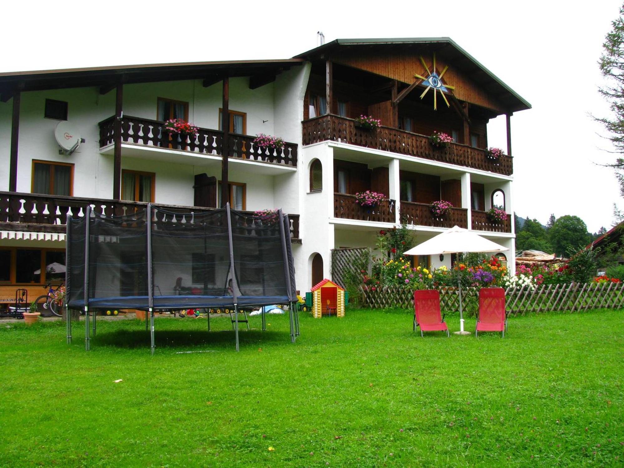 Gaestehaus Brandnerhof Гармиш-Партенкирхен Екстериор снимка